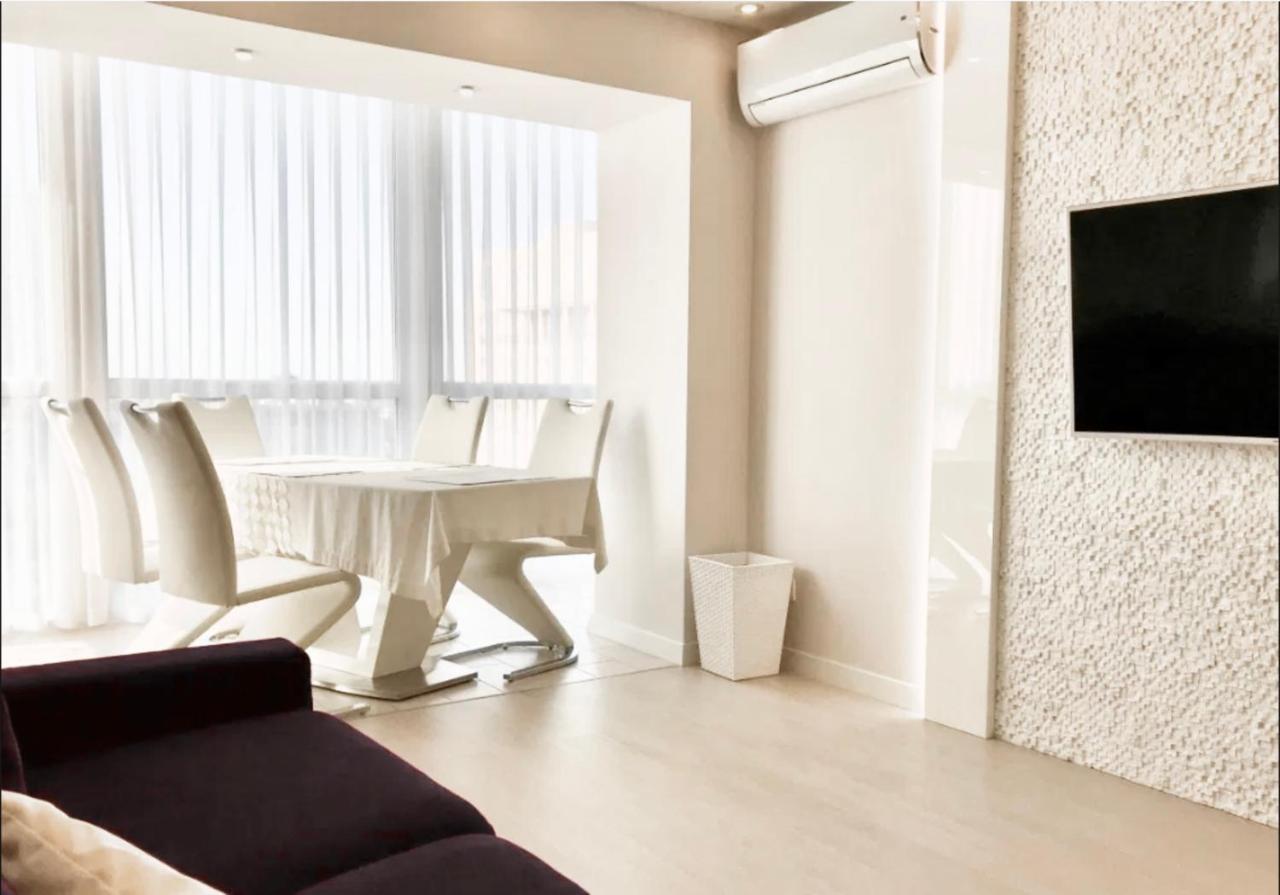 Lux Most City Area, Panoramic River View, New Tower Днепър Екстериор снимка